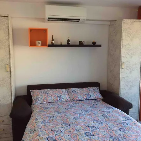 F&p Primera Linea De Mar. Σαλού